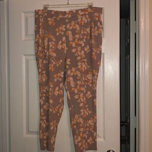 New York & Company Eva Mendes Floral Trousers